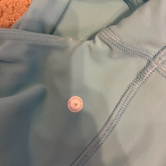 lululemon one shoulder sports bra - Picture 4 of 4